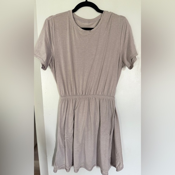 Lululemon Unwind Your Mind Short Sleeve Dress - Picture 4 of 4